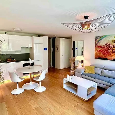 Cosy In Parigi
